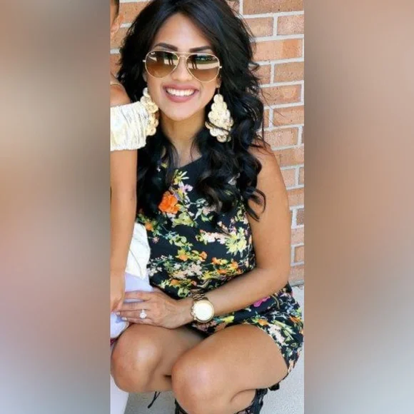 Black Floral Sleeveless Romper - Picture 5 of 5